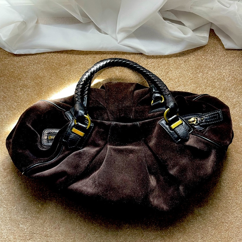 Lovely Banana Republic purse.  Excellent condition. LGE sz. Suede Leather.